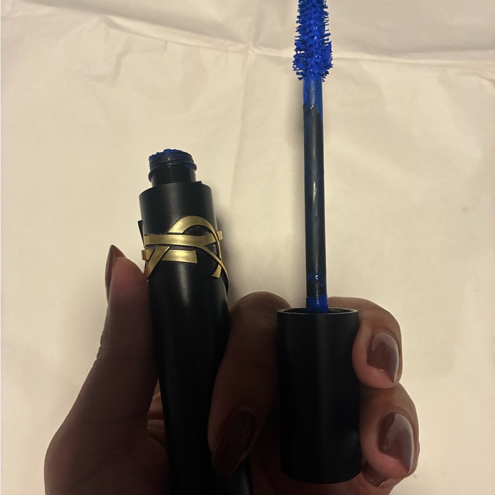 Authentic YSL EYELASH MASCARE COLOR BLUE